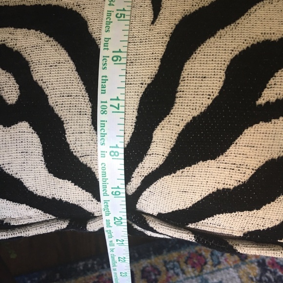 SOLDZebra Pillows Set Very well made like new pillows. - Picture 3 of 3